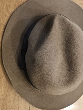VIntage Stetson Sovereign Hat Brown Wool Fedora with Black Band